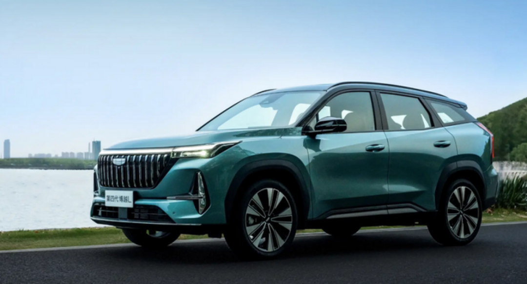 国货真的站起来了 盘点2025年最热门国产燃油车