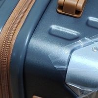 春节出行穿搭与行李箱选择