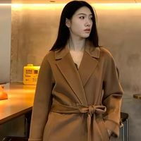 简约优雅高比例羊绒外套