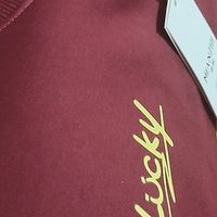 春节限定本命年内搭！棉致酒红色情侣卫衣太绝了