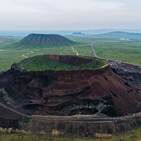 内蒙古不远｜距京仅350公里，便可赴一场秋日的草原火山星空之约