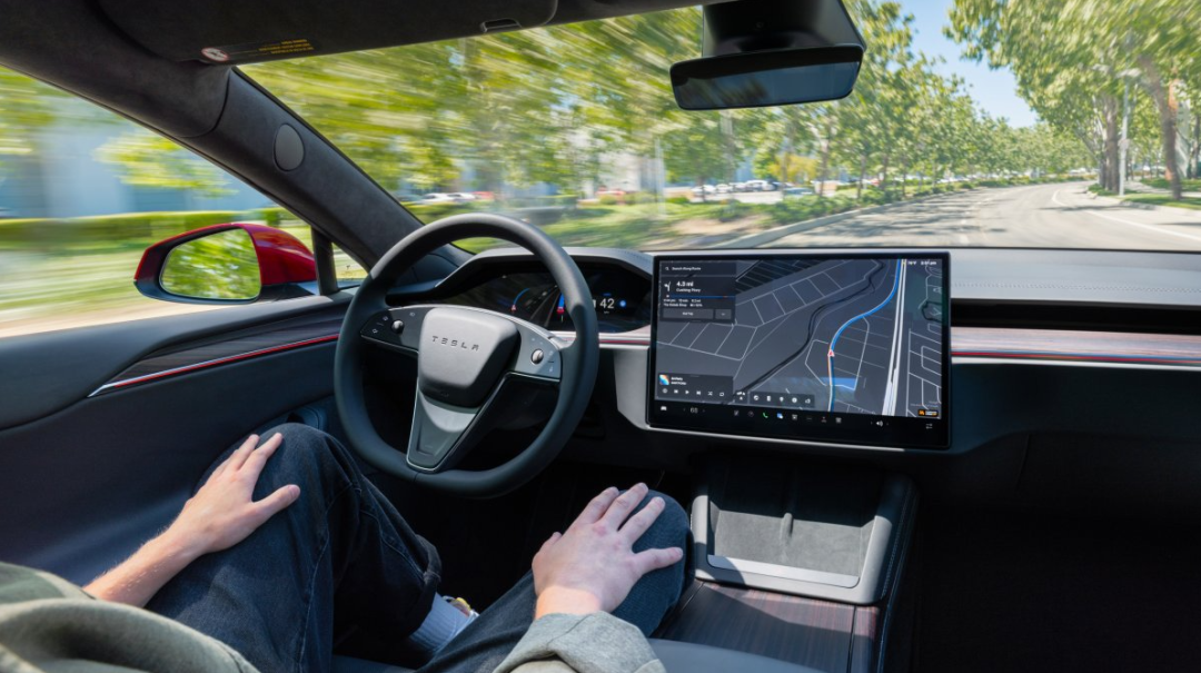 特斯拉“FSD 真救命”!将突发心脏病的 Model Y 车主及时送往医院