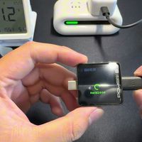 苹果新款40w动态功率充电器测评。整体纹波控制优异，峰值功率可以跑到60w但维持不了太久。预算充足的可以购买#iphone17#苹果发布会#苹果充电器推荐#数