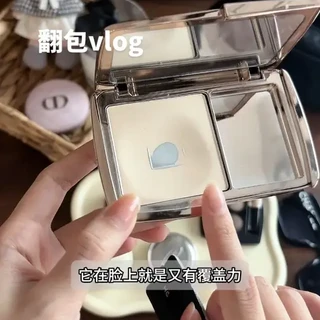 分享出门三天两夜的化妆包
#翻包记 #腮红膏 #彩妆 #底妆 #眼影