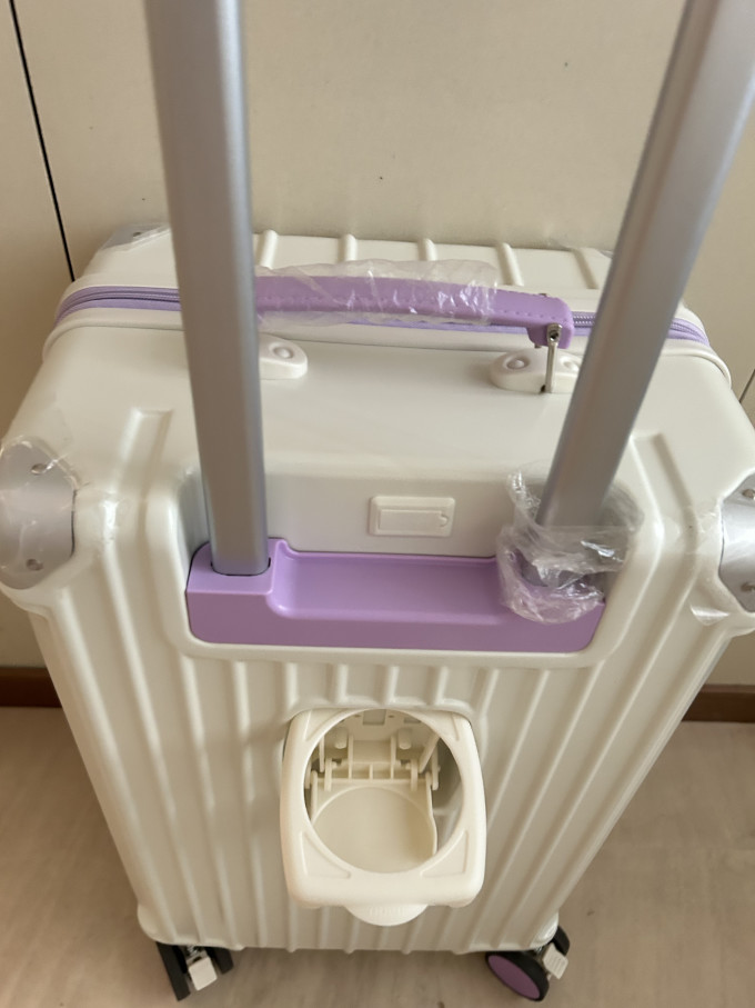 名创优品旅行箱包