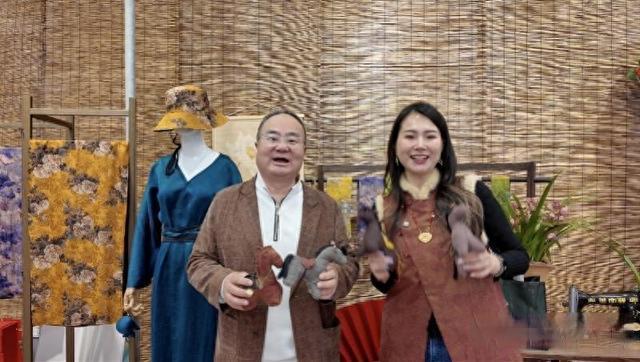 面料“软黄金”香云纱变潮流服饰，创新设计掳获澳门青年心