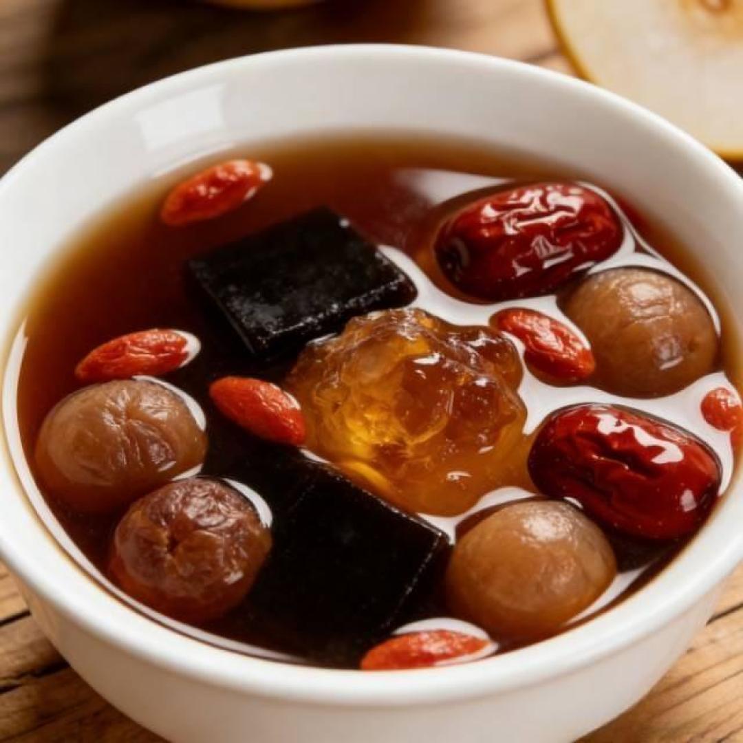 女性不想皱纹爬满脸,常吃3种食物,去皱美容,肌肤红润有光泽