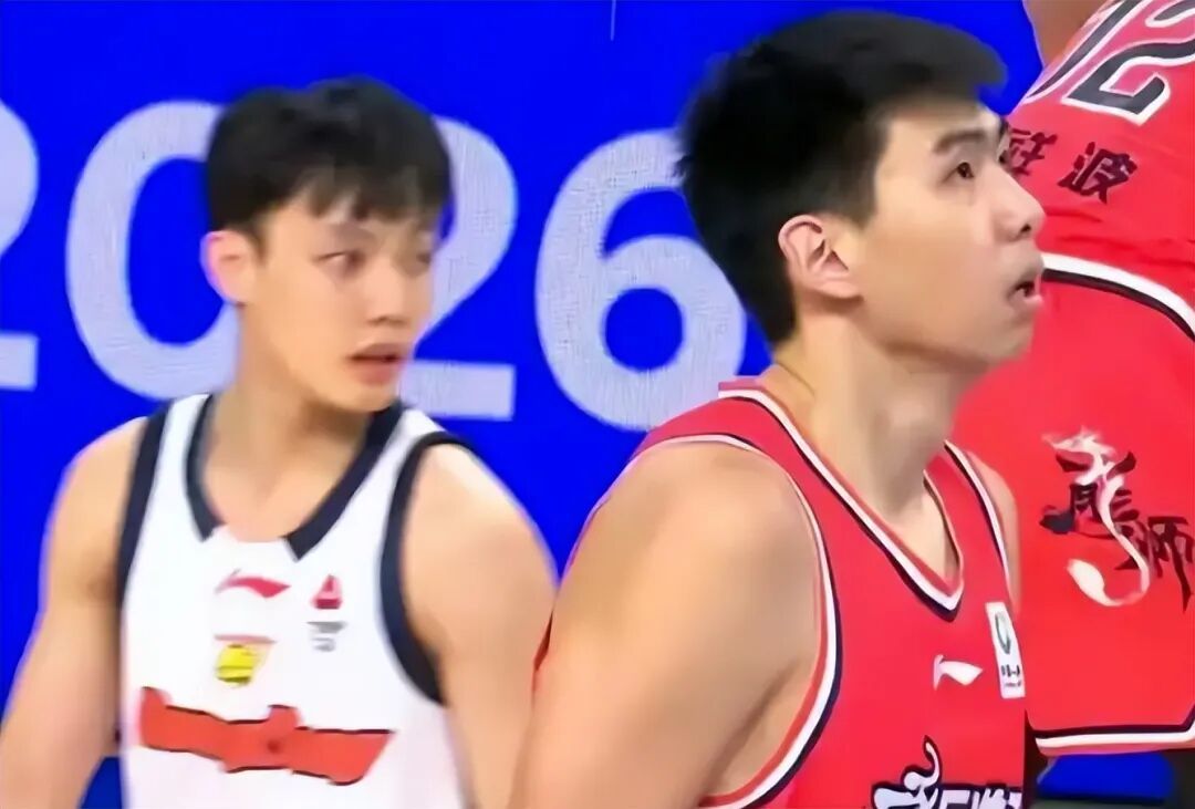 篮板联盟第1!盖帽联盟第1!从杜锋弃徒到顶级国产中锋,你太争气了