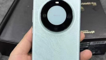 华为Mate 60 Pro 12+512G青色：捡到准新机，这波太值了

