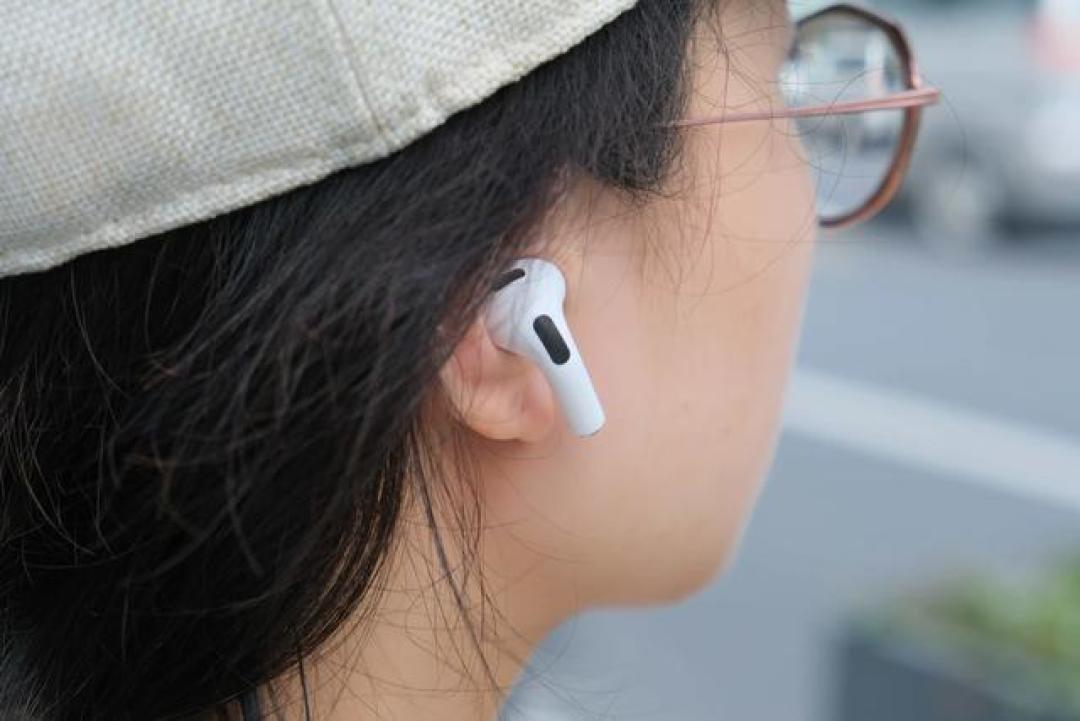 AirPods Pro 3增强版评测：降噪音质飞跃，还新增心率监测功能