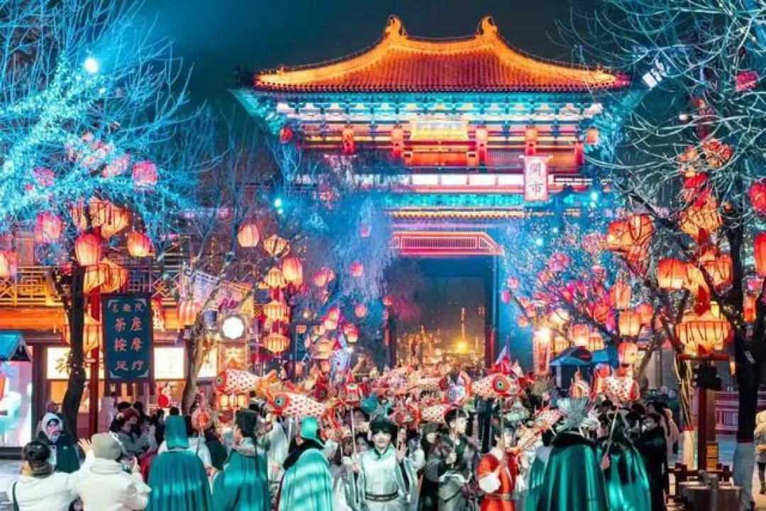 今年春节就去万岁山!穿越大宋江湖,看打铁花,性价比超高!