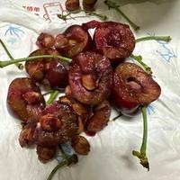揭秘车厘子“翻车”内幕：商家囤货赌涨，把新鲜水果捂成酒精果