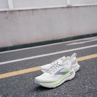 布鲁克斯甘油23：宽脚友好+零磨合，但偏重不适合快跑的高缓震训练鞋