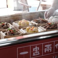 排队两小时吃一笼虾饺？老西关早茶的真实价值在文化沉浸与地道工艺