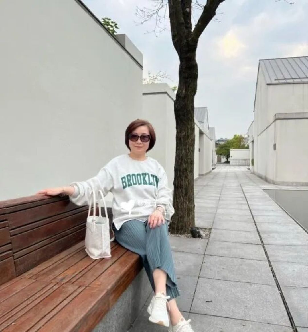 女人懂不懂时髦,看她的“鞋子”就知道了,尤其第一双很掉档次!