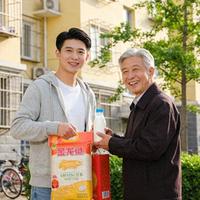 走亲送礼遇难题：礼盒华而不实，实用好物更暖心