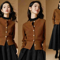 我发现“针织开衫”这样穿，会成为开春后让人无法抗拒的时髦组合