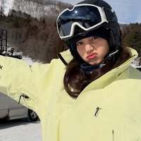 Lisa滑雪穿Nike x Jacquemus联名系列，目测也是卖爆！