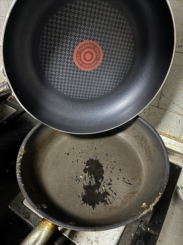 不要内耗自己，不粘锅就是很方便，何必纠结涂层？