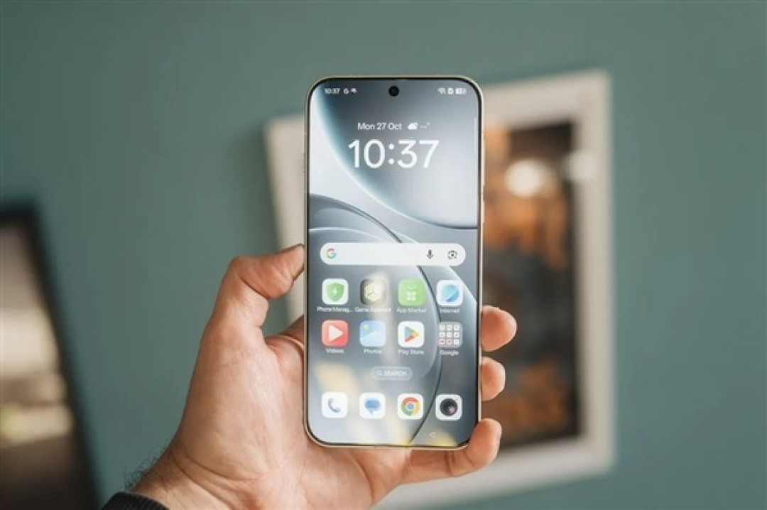 OPPO Find X9 Ultra工程机曝光:双两亿像素五摄+300mm增距镜,3月发布