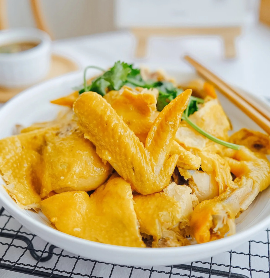 这道年夜饭灵魂盐焗鸡,皮脆肉嫩咸香入骨,在家轻松复刻