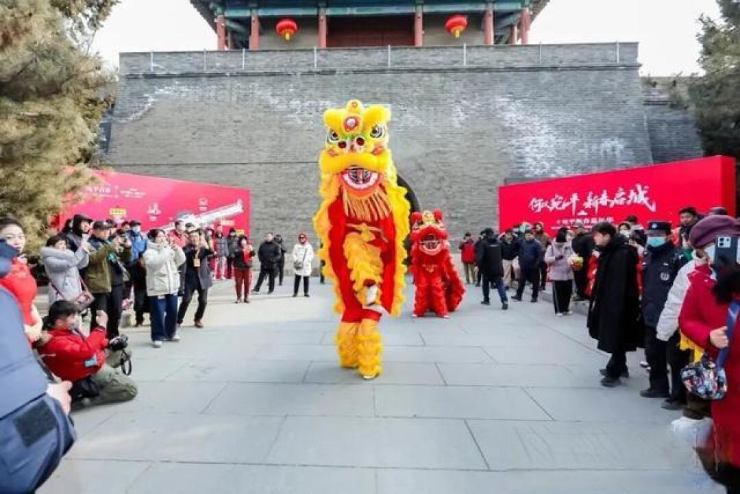 过年逛乐园成新风潮，传统年味融合现代狂欢，开启别样新春嘉年华