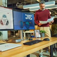 Mac mini M4桌搭体验核心：显示器色准与扩展坞接口决定生产力上限