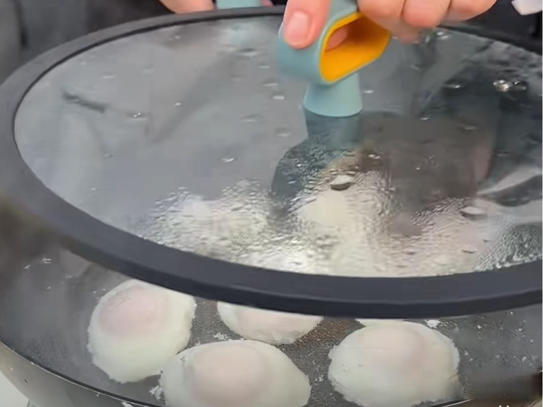 水煮荷包蛋怎么做不散不起白沫呢?