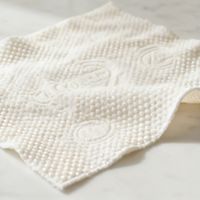 厚实大张湿巾单次清洁成本更低，薄款多片反而更费钱