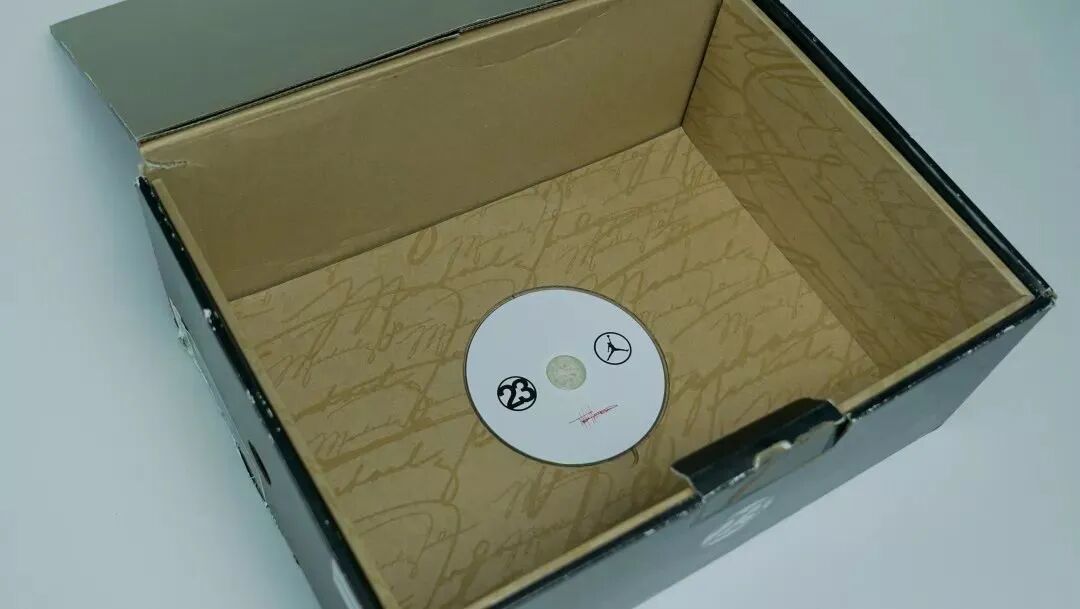 AJ23:艺术品