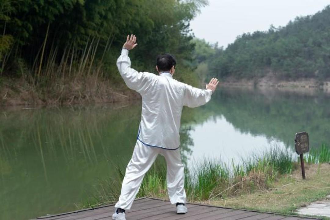 气功不是玄学!穴位+呼吸科学养生,3个零基础,每天10分钟通气血