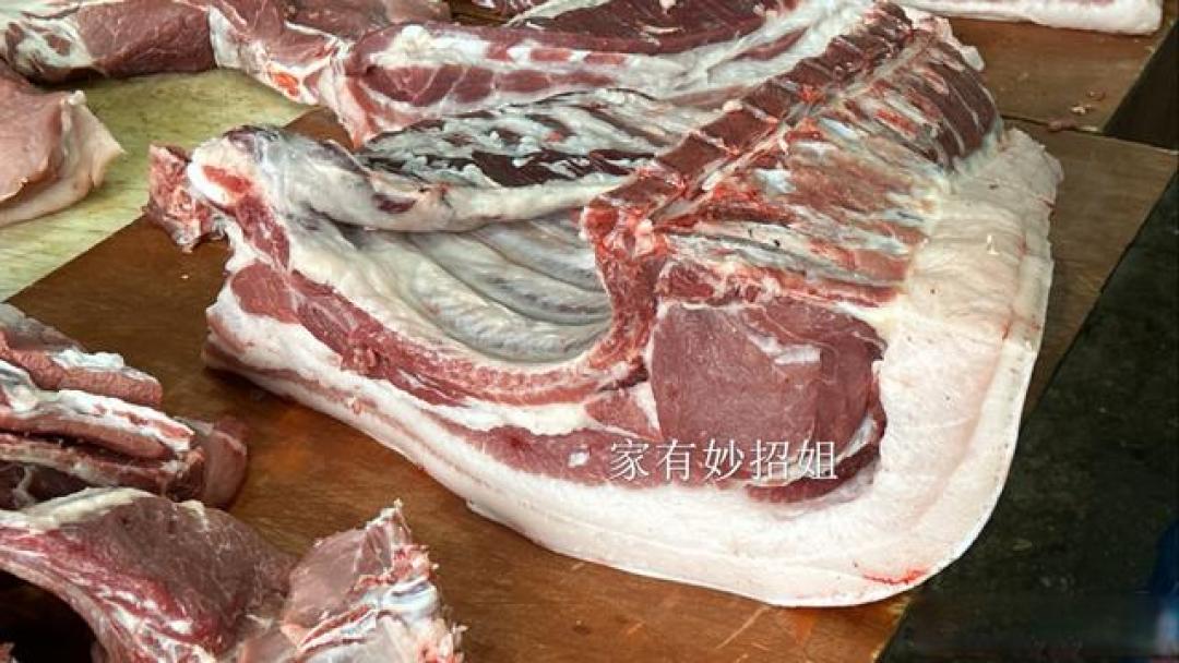 排骨别瞎买!20几块一斤,买前排还是后排?口感和做法天差地别