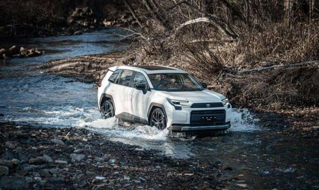 全球第六代RAV4荣放交付启航,多项亮点加持,家庭用车省心之选