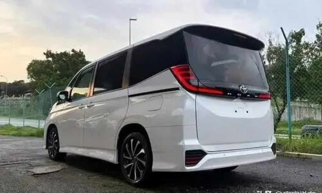 十三万出头的七座MPV,新款丰田Noah/Voxy性价比高吗?
