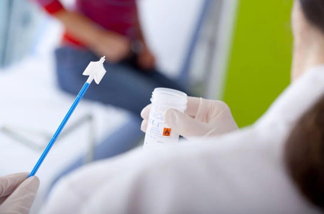 同样感染HPV,为何有人平安无事,有人却走向宫颈癌?