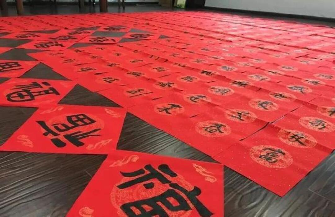 马年不做牛马事,马尔福还来送福?2026抽象对联有多野