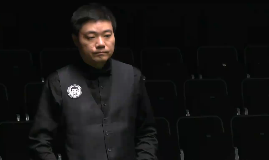 【世界公开赛资格赛】丁俊晖不敌傅家俊,尴尬休赛两个月;吴宜泽晋级,斯佳辉出局,中国14人突围