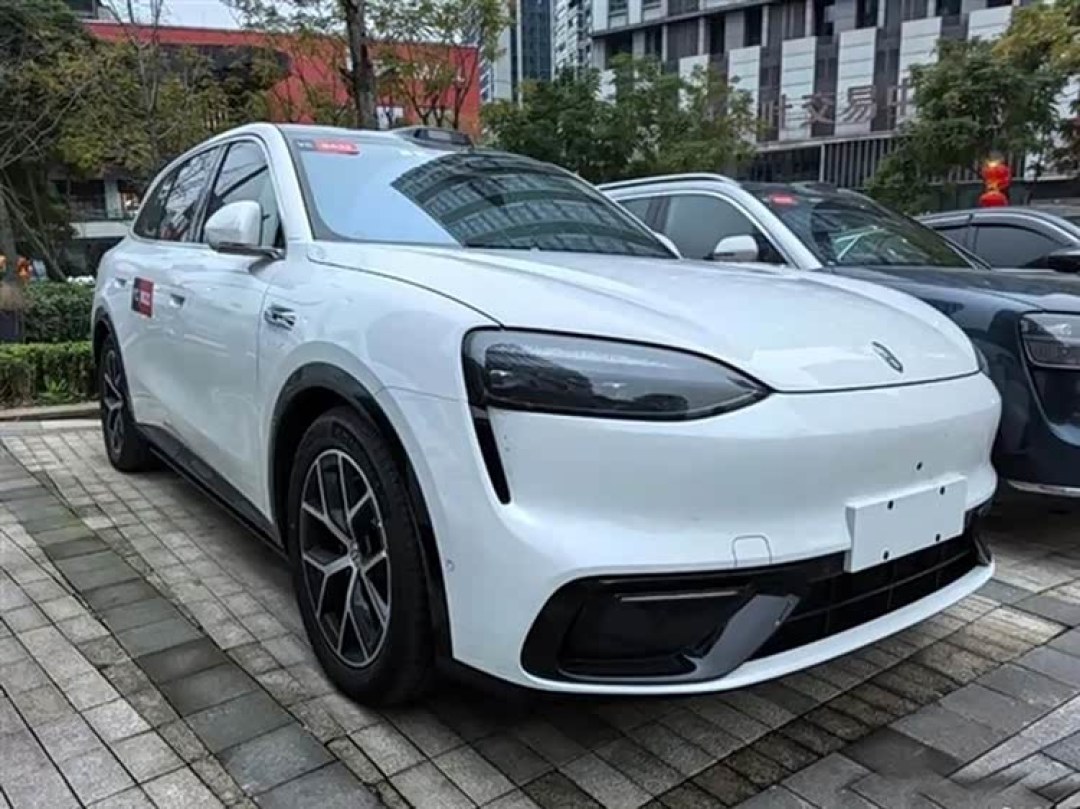问界M6实车曝光！外形媲美保时捷卡宴，或定价25-30万