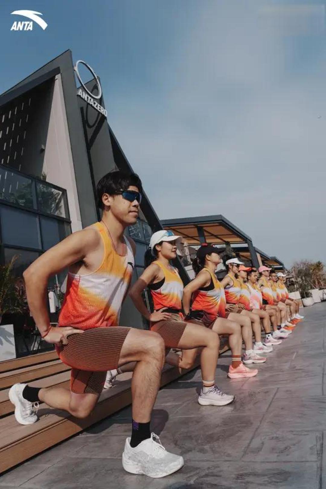 安踏0碳跑|在聚龙湾太古里解锁绿色晨跑