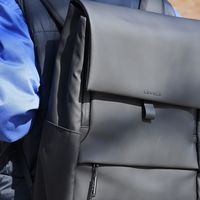 无性别通勤美学,定义出行体验丨地平线8号MOMENT系列双肩包测评