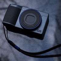 大佬们，理光GR3为什么能到7千块这个价位，有什么优点，值不值得？