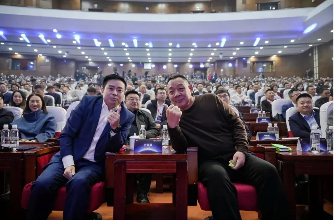 60岁于东来官宣退休,从负债30万到年销235亿,30年创业印证“利他就是最高级的利己”,河南胖东来的传奇将由谁续写?
