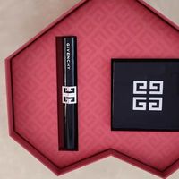 纪梵希新年限定礼盒，焕新妆容