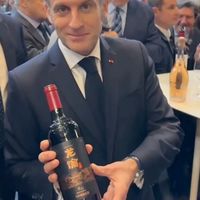 被马克龙称为“对手”，这瓶中国酒王曾与拉菲平分