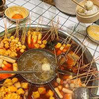 老字号借力社交平台翻红：2024年多品牌销售额激增，直播与短视频成核心转化引擎