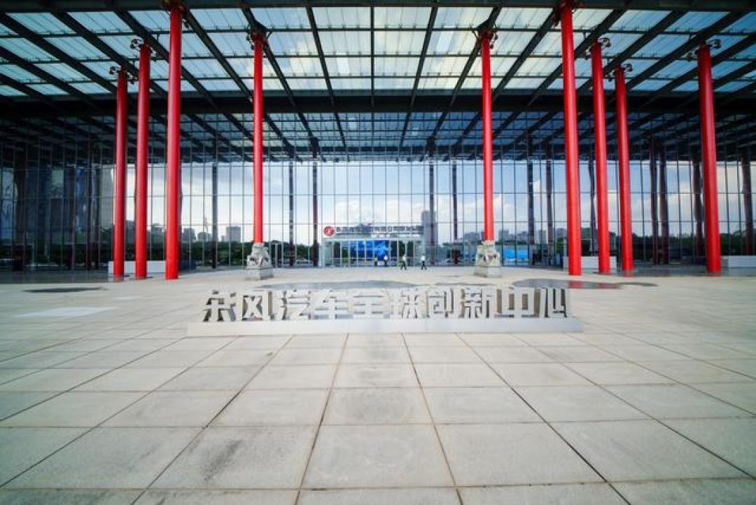 东风汽车冯长军：以用户场景驱动技术创新，构筑东风智能技术生态
