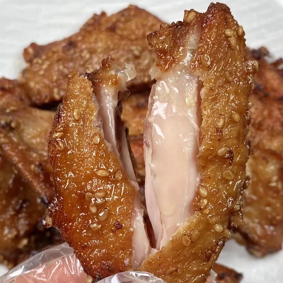 鸡翅这样做，外酥里嫩，好吃到舔手指
