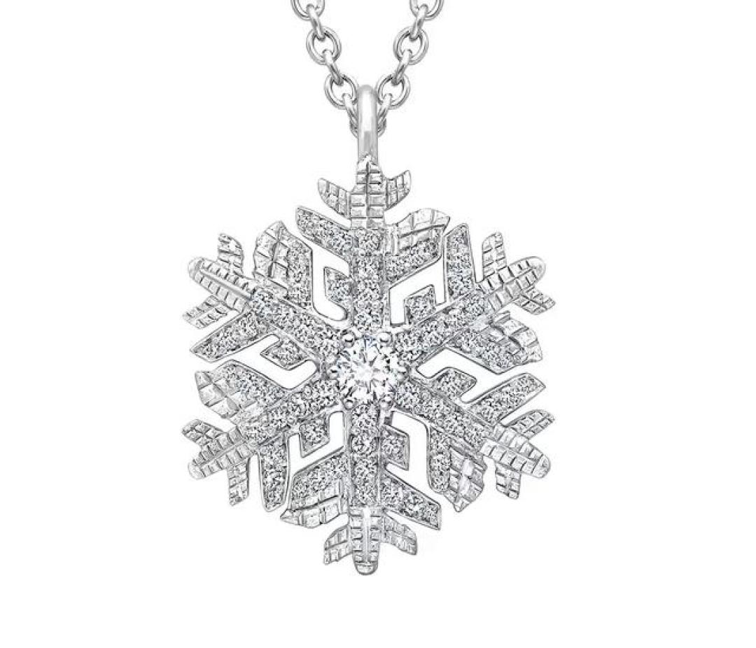 『珠宝』Fabergé 推出 Heritage 和 Essence 新作:黄金彩蛋和冬日雪花