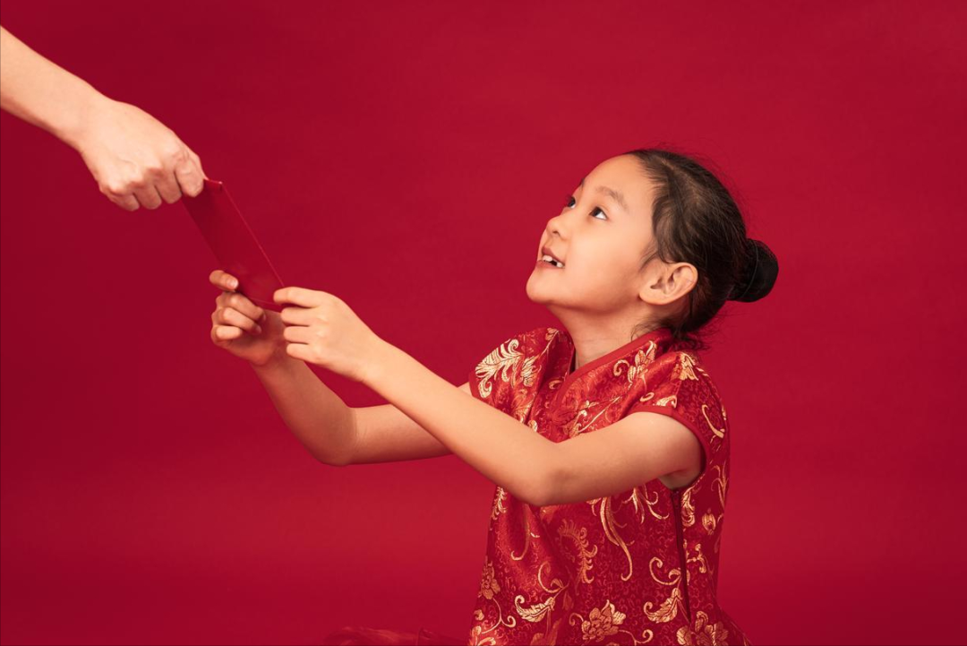 “压岁钱”发到几岁才不尴尬?这几个年龄参考下,别再瞎给了