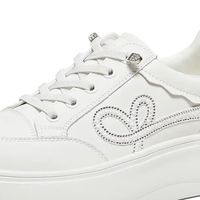 TATA 2026春款厚底鞋设计与实穿体验